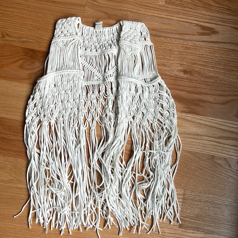 Truluv macrame white vest size 14